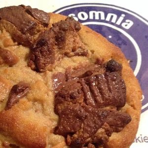 Image post by @insomniacookies on Instagram
