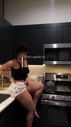 Video post by @enashaolivia on Facebook