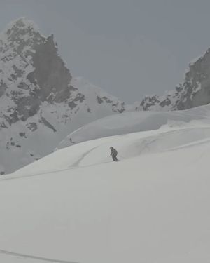 Image post by @newschoolers on Instagram