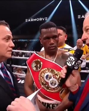 Image post by @showtimeboxing on Instagram