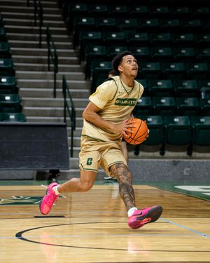 Image post by @49ersbasketball on Instagram