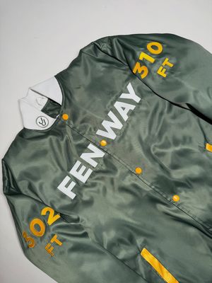 Image post by @jeaniusjackets on Instagram