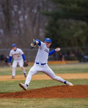 Image post by @unewhavenbase on Instagram