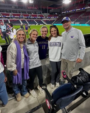Image post by @uw_wsoccer on Instagram