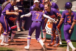 Image post by @clemsonsoftball on Twitter