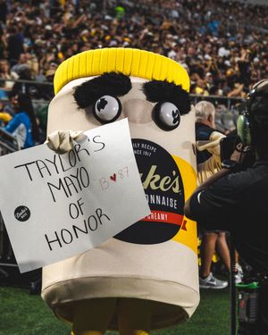 Image post by @DukesMayoBowl on Twitter