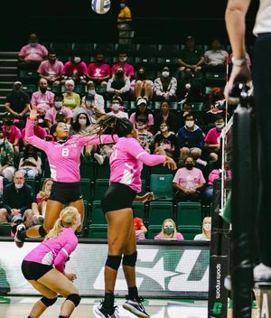 Image post by @charlotte49ers on Instagram