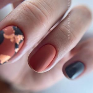 Image post by @nestanails on Instagram