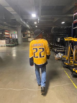 Image post by @tracy_lawrence on Twitter