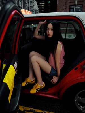 Image post by @ellehongkong on Instagram