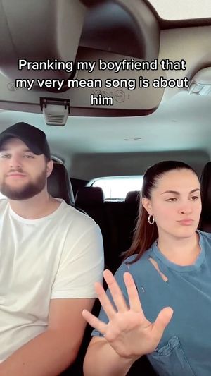 Video post by @jillianxrossi on Instagram