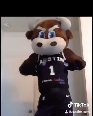 Video post by @austin_spurs on Instagram