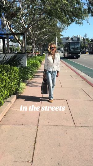 Video post by @shop.with.caroline on TikTok