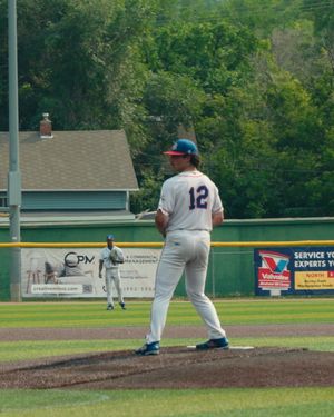 Image post by @hottotsbaseball on Instagram