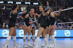 Image post by @usuvolleyball on Instagram