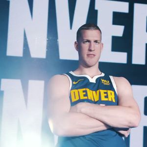 Video post by @nuggets on Twitter