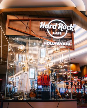 Image post by @hardrockholly on Instagram