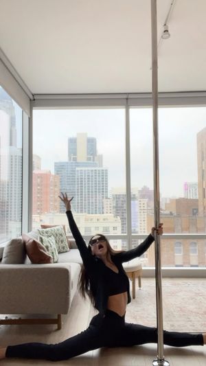 Video post by @zoeroe on Instagram