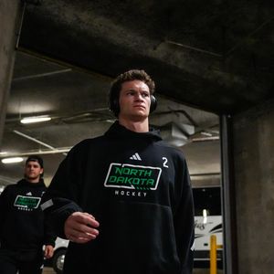 Image post by @undmhockey on Instagram