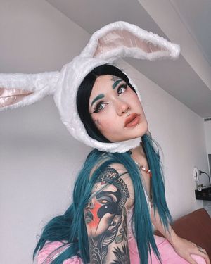 Image post by @romwe on Instagram