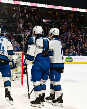 Image post by @ColoradoEagles on Twitter