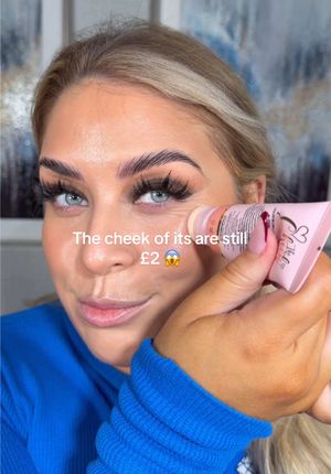 Video post by @beckymorganmakeup on TikTok