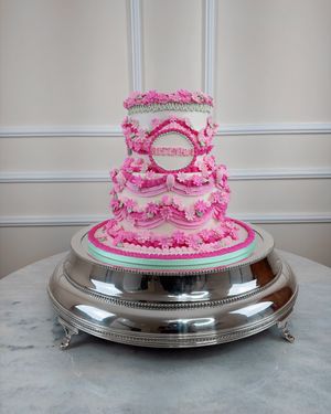 Image post by @rr_cakedesigners on Instagram