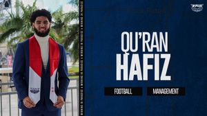 Image post by @FAUOwlsFootball on Facebook