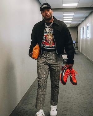 Image post by @leaguefits on Instagram