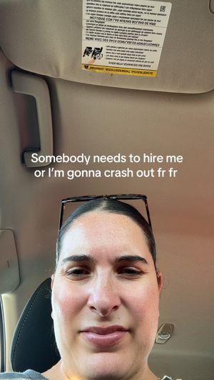 Video post by @hollylatiolais on TikTok