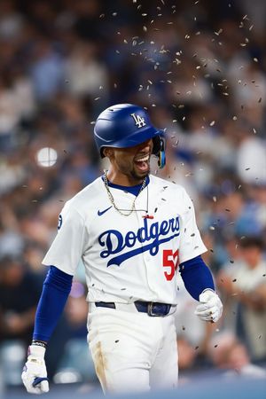 Image post by @MLB on Twitter