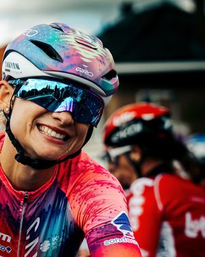 Image post by @wmncycling on Instagram
