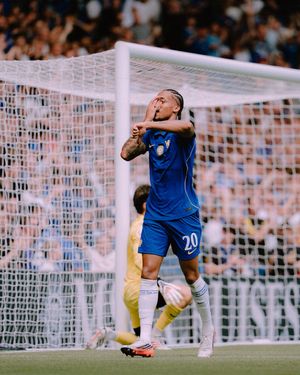 Image post by @talkchelsea on Instagram