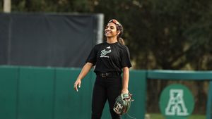 Image post by @USFSoftball on Twitter