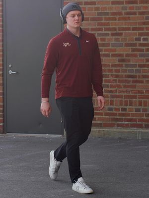 Image post by @gophermhockey on Instagram