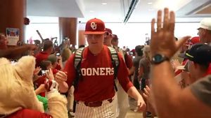 Image post by @OklahomaBaseball on Facebook