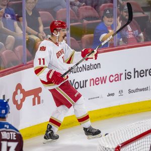Image post by @du_hockey on Instagram