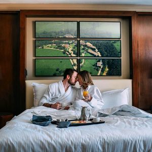 Image post by @omnilou on Instagram