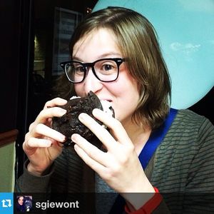 Image post by @insomniacookies on Instagram