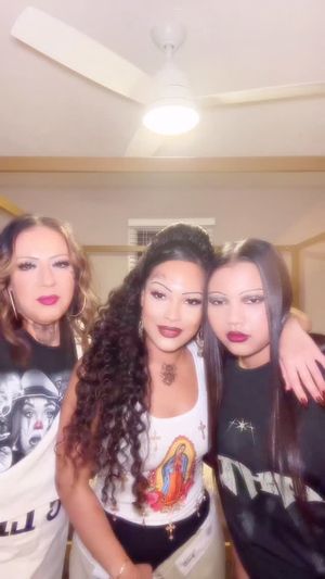 Video post by @enashaolivia on Facebook