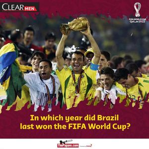 Image post by @thepaparefootball on Facebook