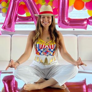 Image post by @thalia on Instagram