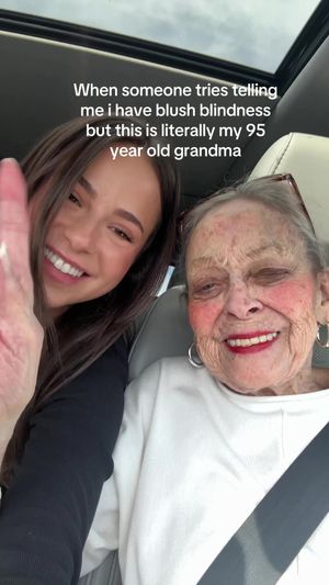 Video post by @anyaweitz on TikTok