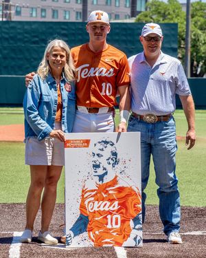 Image post by @texasbaseball on Instagram
