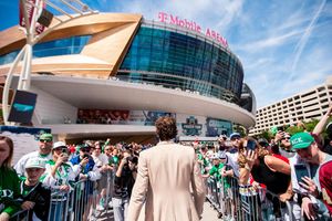 Image post by @undmhockey on Instagram