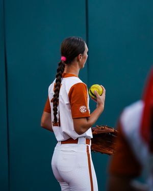 Image post by @texassoftball on Instagram