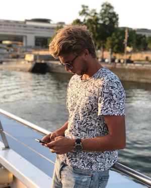 Image post by @alex2mumu on Instagram