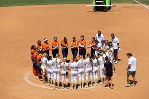 Image post by @usasoftball on Instagram