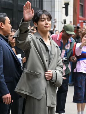 Image post by @ellemenhk on Instagram