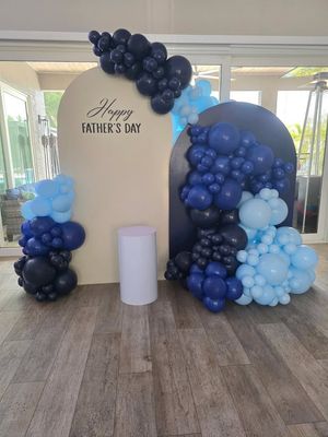 Image post by @Heather's Balloon Boutique & Decor on Facebook